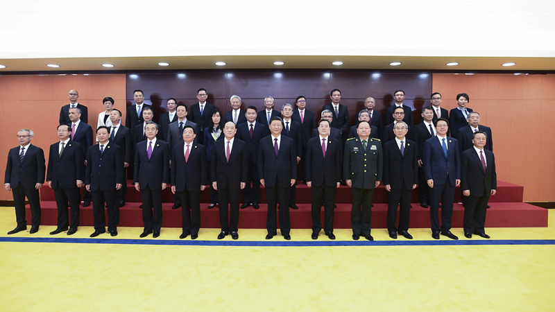 習(xí)近平會見澳門特別行政區(qū)新任行政、立法、司法機關(guān)負責(zé)人