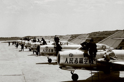 罕見(jiàn)！獨(dú)家珍貴老照片見(jiàn)證中國(guó)空軍輝煌航跡