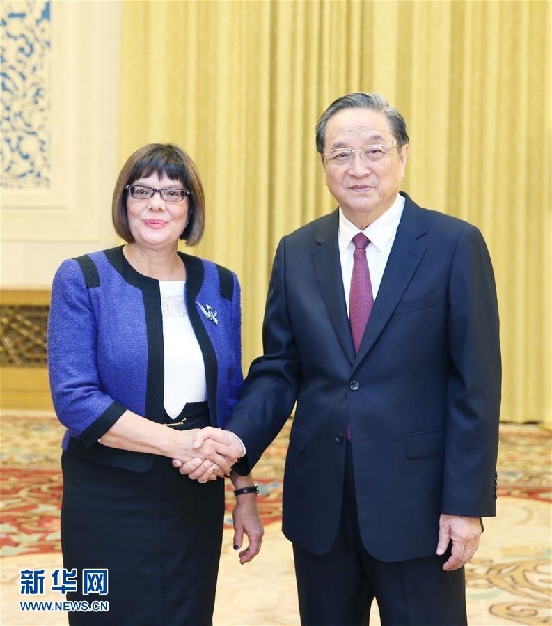 11月27日，全國政協(xié)主席俞正聲在北京會見塞爾維亞國民議會議長戈伊科維奇。新華社記者 姚大偉 攝