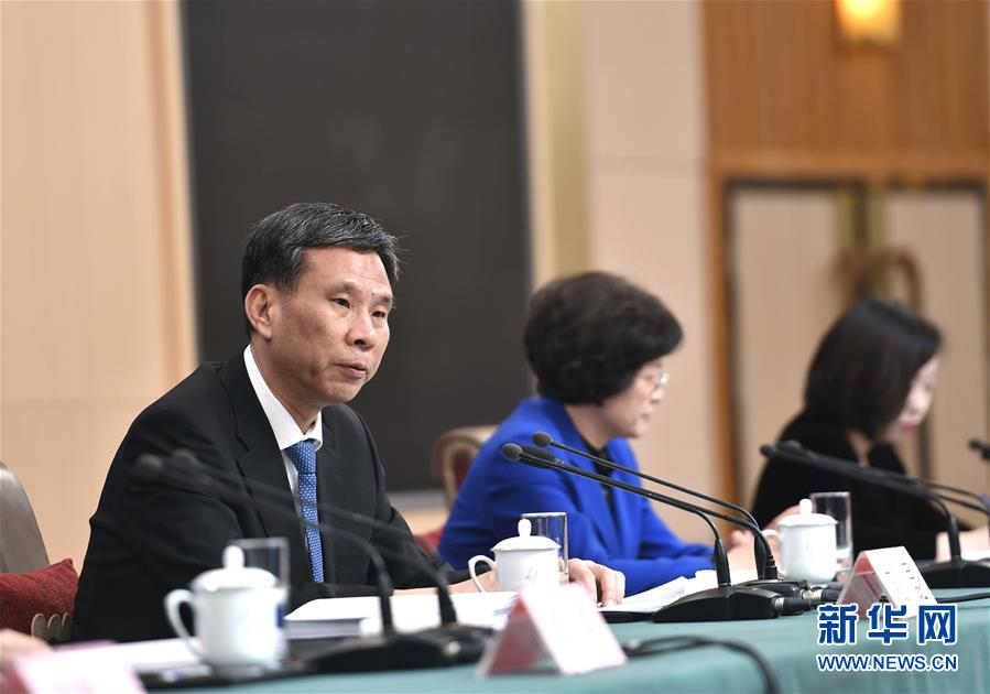 （兩會·XHDW）（6）財(cái)政部部長劉昆等就“財(cái)稅改革和財(cái)政工作”答記者問