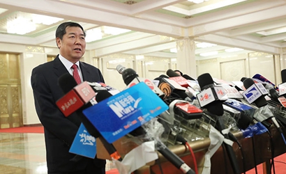 何立峰：2016年實(shí)現(xiàn)了穩(wěn)增長(zhǎng)、穩(wěn)就業(yè)