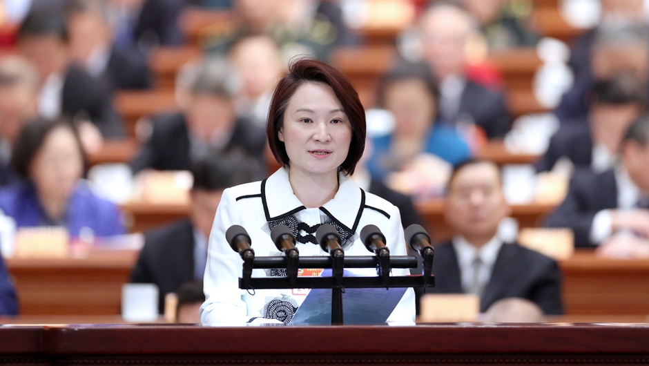 民建聯(lián)主席，香港立法會(huì)議員、行政會(huì)議成員 李慧瓊