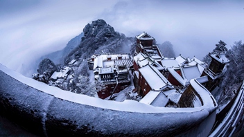 追夢足跡｜武當(dāng)：云繞仙山，雪落紫金