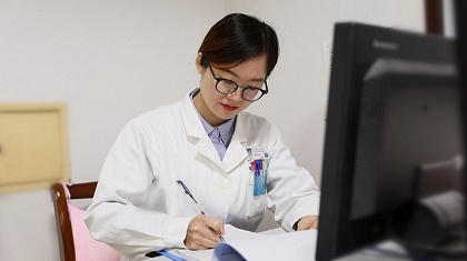有才！這位女醫(yī)生自創(chuàng)說唱視頻，讓科普更“接地氣”
