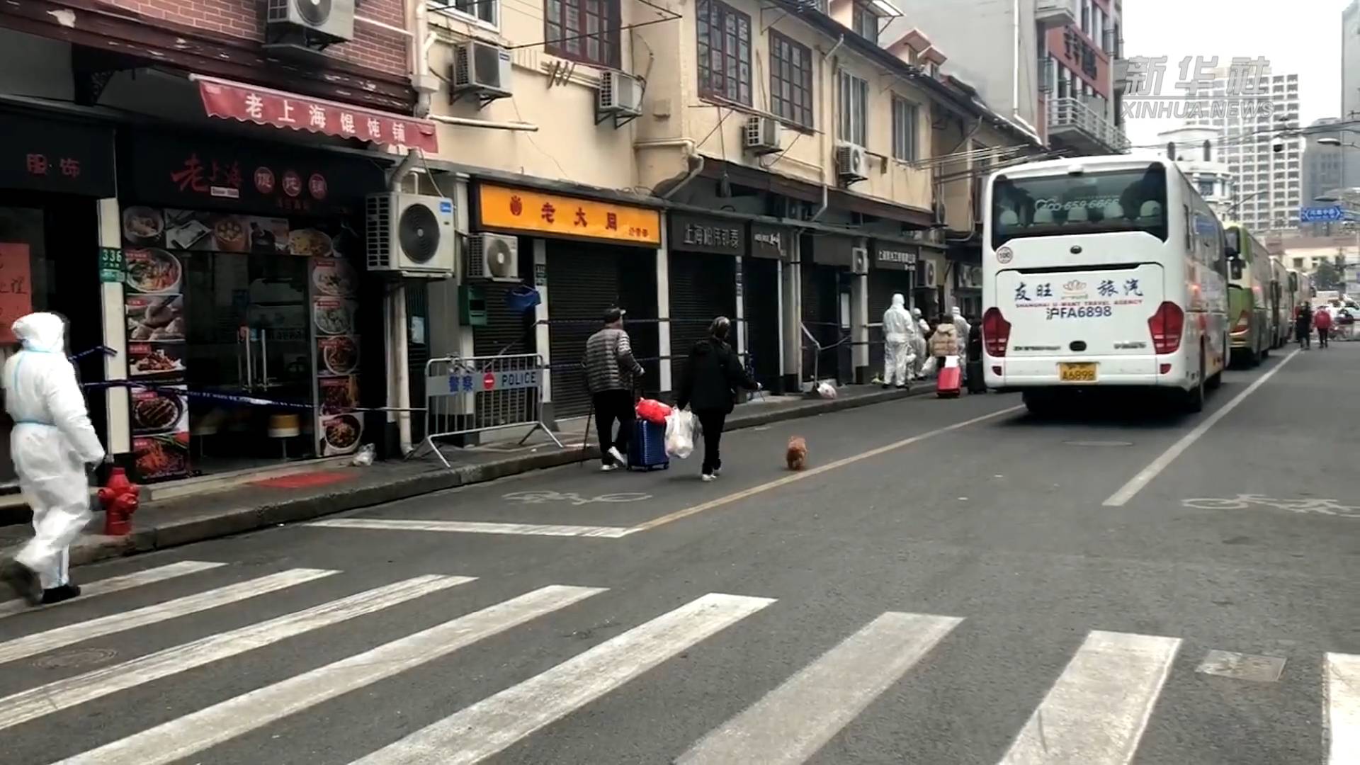 居民隔離可以帶寵物了，暖心！