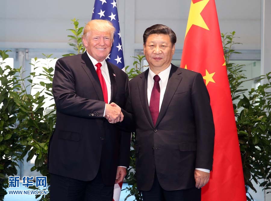 7月8日，國(guó)家主席習(xí)近平在二十國(guó)集團(tuán)領(lǐng)導(dǎo)人漢堡峰會(huì)閉幕后會(huì)見(jiàn)美國(guó)總統(tǒng)特朗普，就中美關(guān)系及共同關(guān)心的重大國(guó)際和地區(qū)問(wèn)題深入交換意見(jiàn)。新華社記者 姚大偉 攝